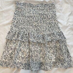 Yakira Bella Blue and White Floral Skirt - Women's Medium